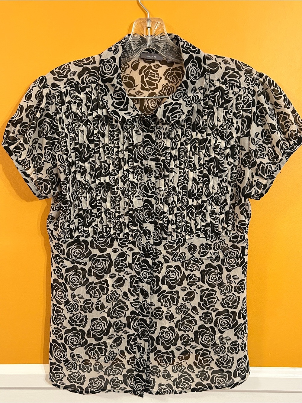 Apt. 9 Black and White Rose Print Button-Down Shirt